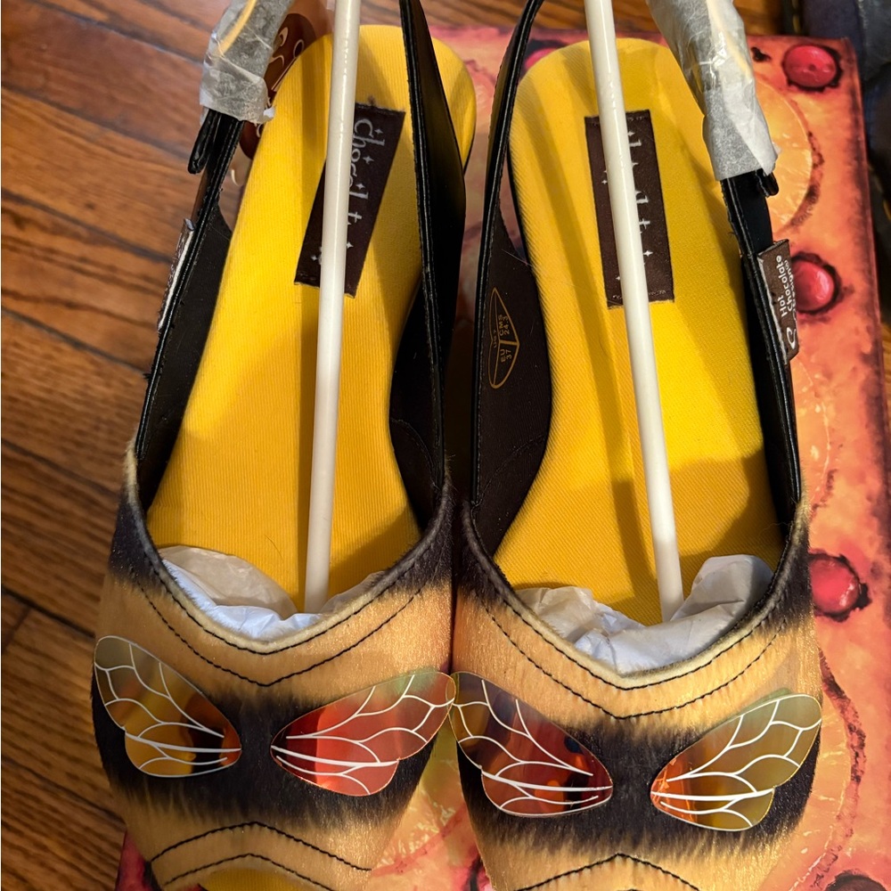 Hot Chocolate Design - Queen Bee heeled sandals (HCD37)